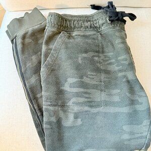 Sanctuary Camo Joggers with Side Stripe XL